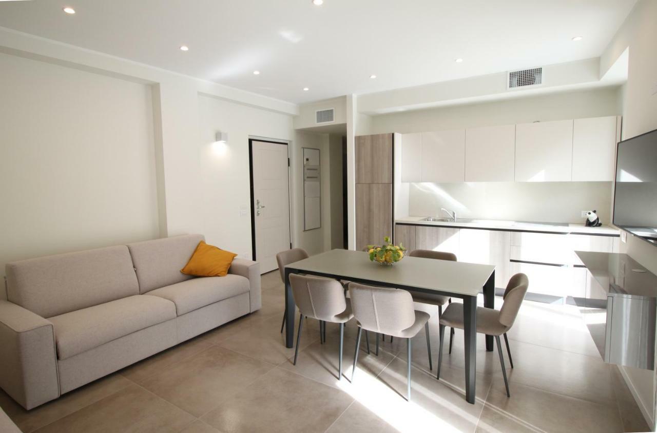 Casa Vacanze Residence Ideale Suites And Apartments Alassio Bagian luar foto